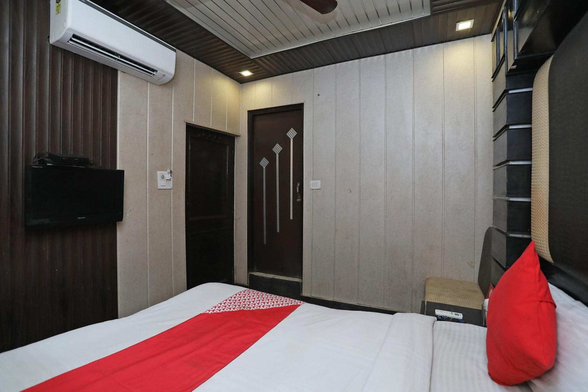 Hotel O Shri Sai International Nueva Delhi Exterior foto